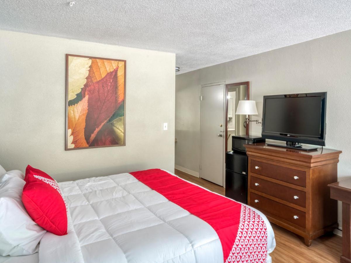 Oyo Hotel Battleboro Ngoại thất bức ảnh